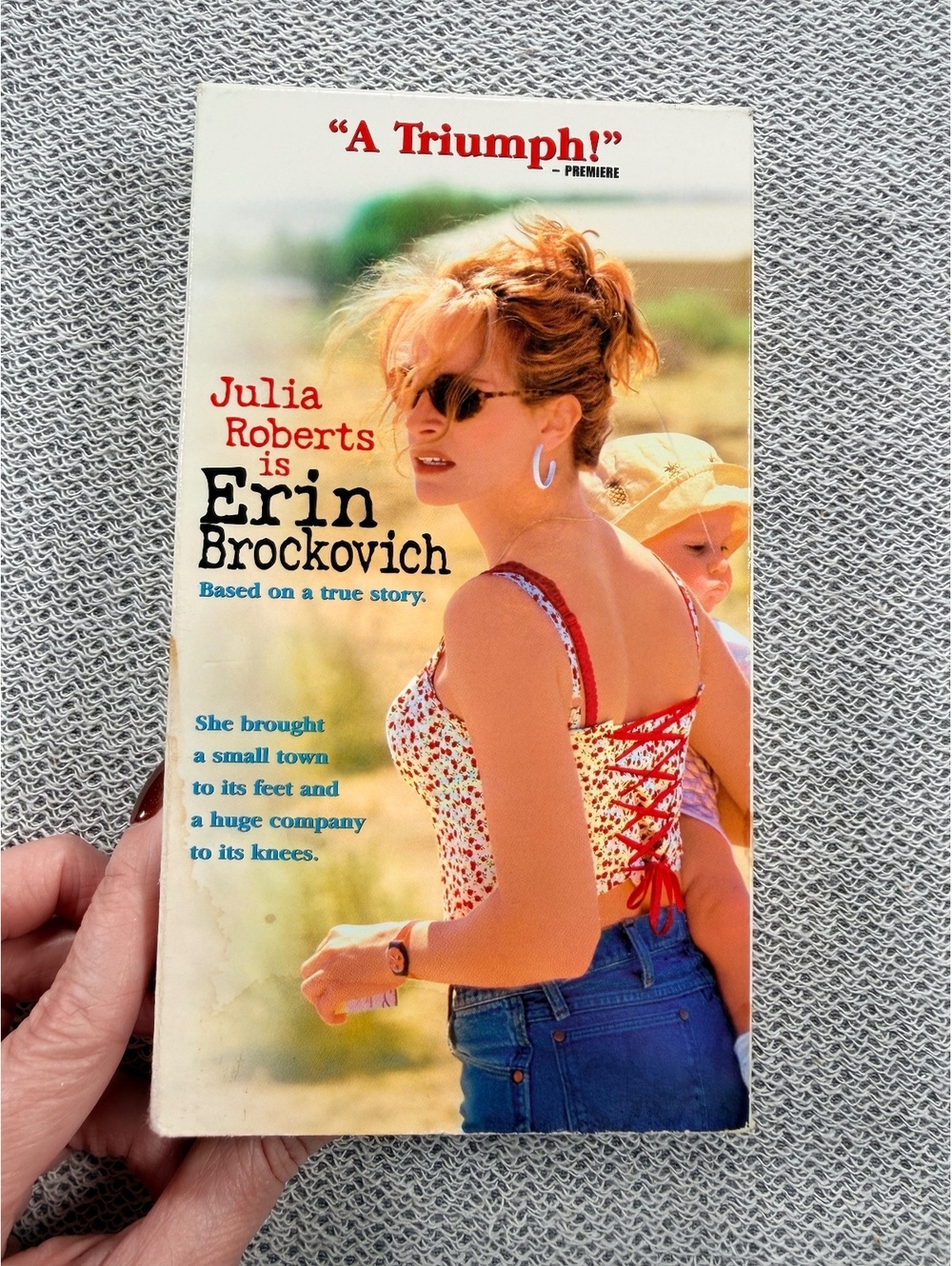 Erin Brockovich VHS Movie Julia Roberts Classic Drama